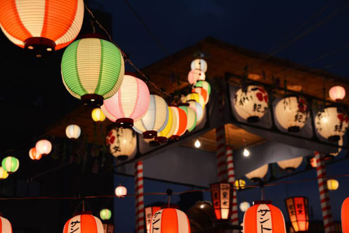 お祭りの風景